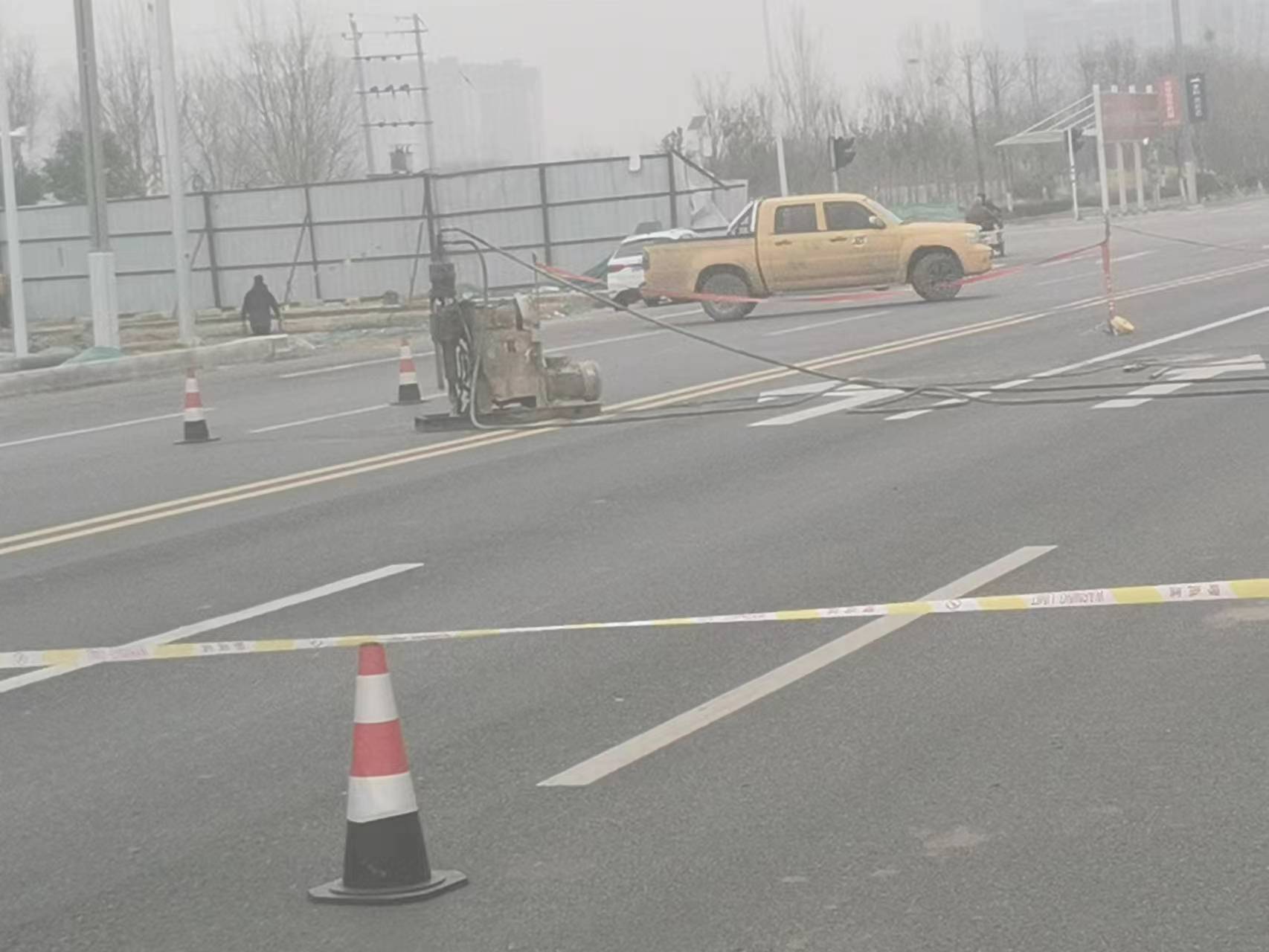 崖城镇公路路基沉陷注浆